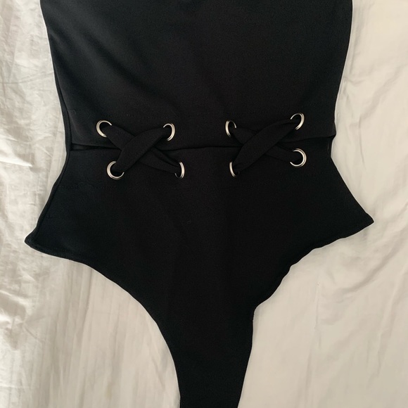 Misguided strapless Bodysuit - Picture 2 of 6